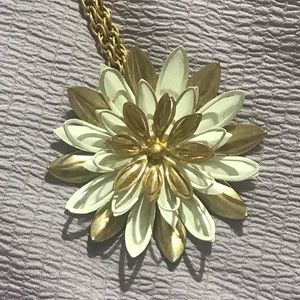 Vintage Sarah Coventry Metal Flower Brooch/Necklace